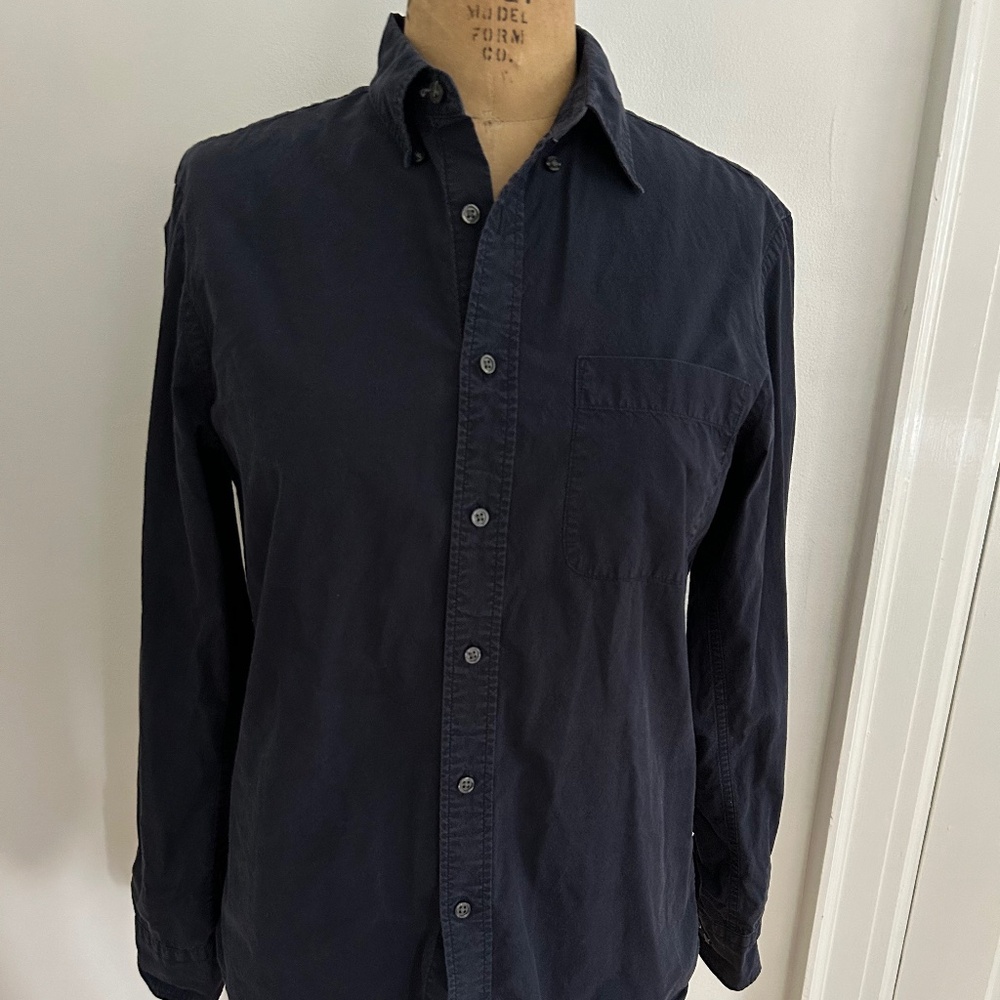 Navy Uniqlo Men's Shirt size Small